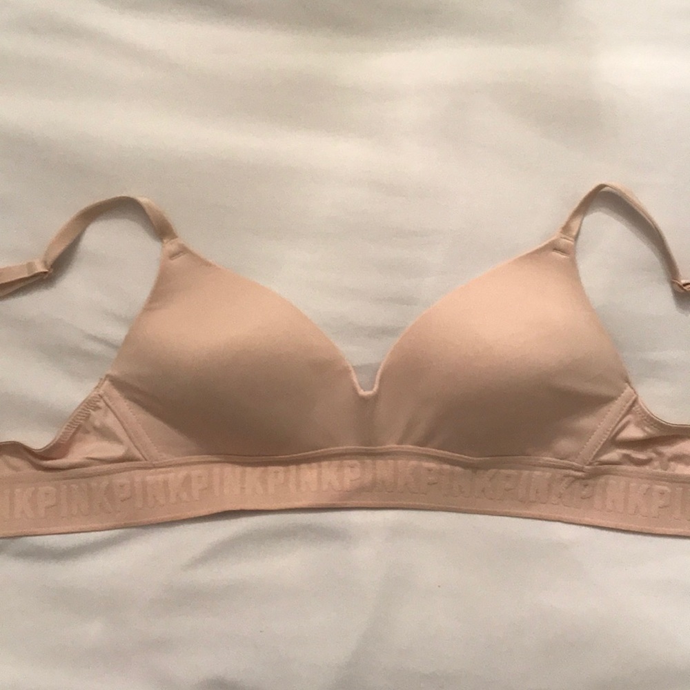 Victoria Secret Wear Everywhere Bra
